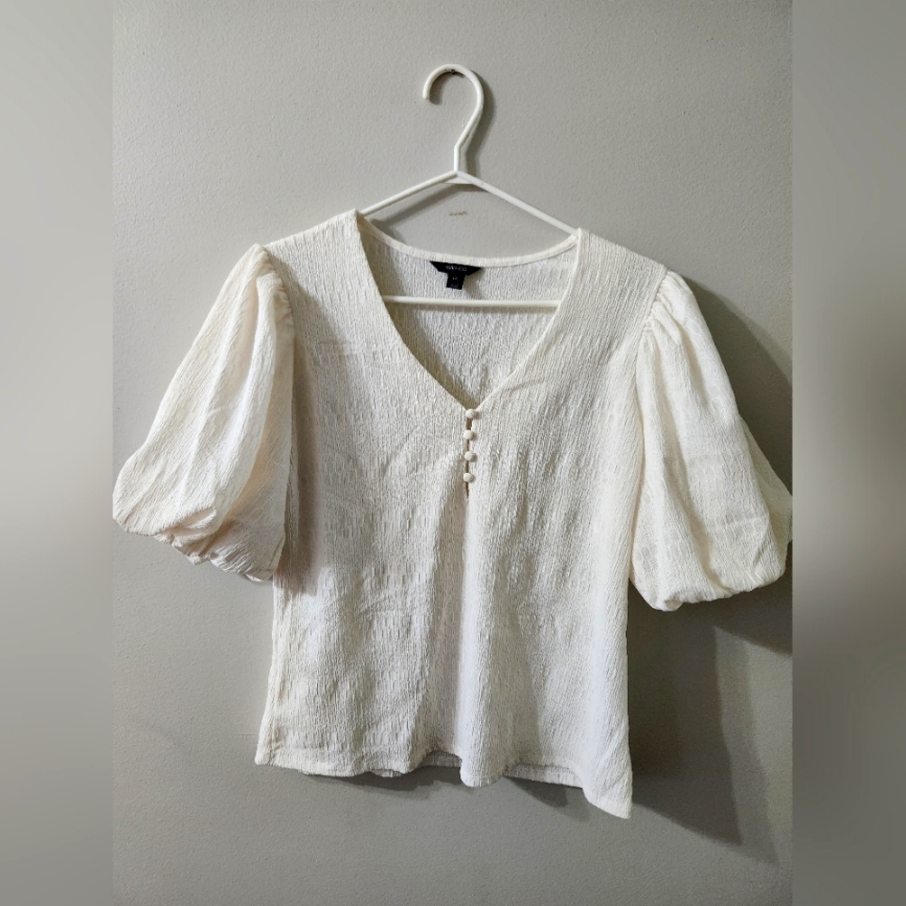 RW&Co large puff sleeve top